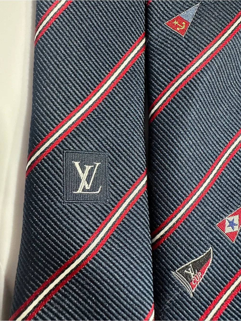 Louis Vuitton classic louis